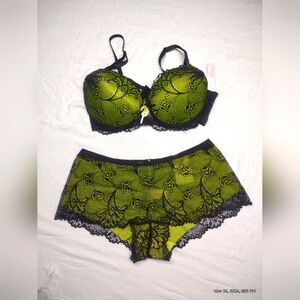 Sophie B bra and panty set. Avocado green and black lace 36C/Large